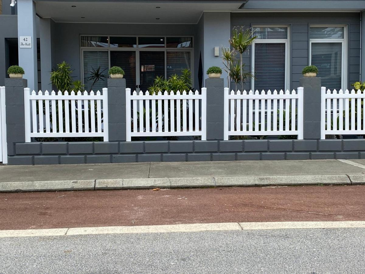 The Hutt On Mandurah Marina Apartment Exterior photo